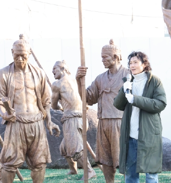 ‘義의 깃발 아래’ 국경오 조각가 인터뷰 섬네일 파일